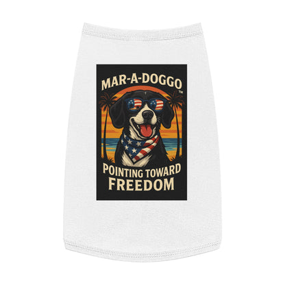Patriotic 'Mar-A-Doggo Pointing Toward Freedom' Dog Shirt