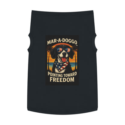 Patriotic 'Mar-A-Doggo Pointing Toward Freedom' Dog Shirt